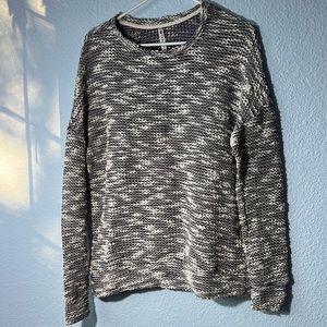 Fabletics summer pullover size medium